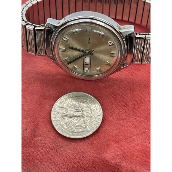 Vintage Men's TIMEX Mechanical Watch, Day/Date 16850 2773 Runs - Picture 8 of 8
